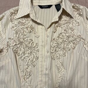 Express Stretch appliqué blouse